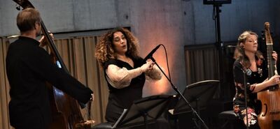 16/08-Ghalia Benali & Romina Lischka (Tremp)